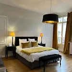 Bed & Breakfast La Demeure Des Sacres - Cathedrale 4*