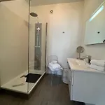La Demeure Des Sacres - Cathedrale Bed & Breakfast