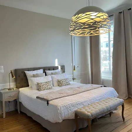 Bed & Breakfast La Demeure Des Sacres - Cathedrale 3*