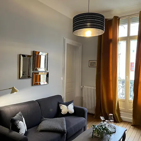 La Demeure Des Sacres - Cathedrale Bed & Breakfast Reims