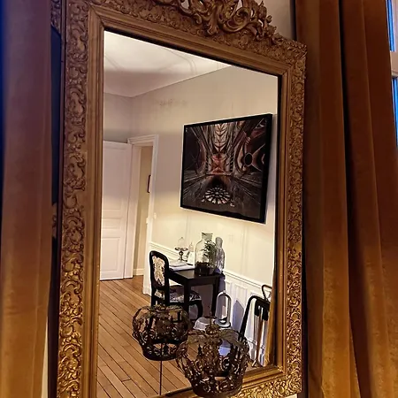 La Demeure Des Sacres - Cathedrale Bed & Breakfast