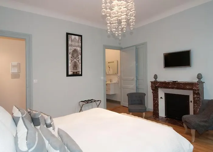 La Demeure Des Sacres - Cathedrale