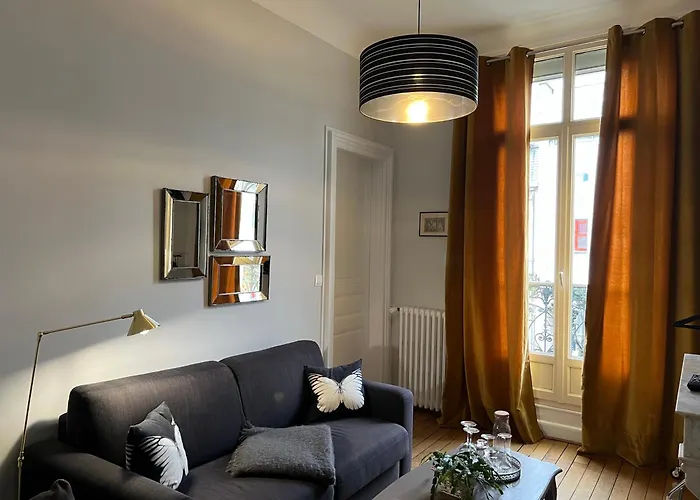 La Demeure Des Sacres - Cathedrale Bed & Breakfast Reims