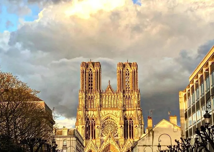 La Demeure Des Sacres - Cathedrale